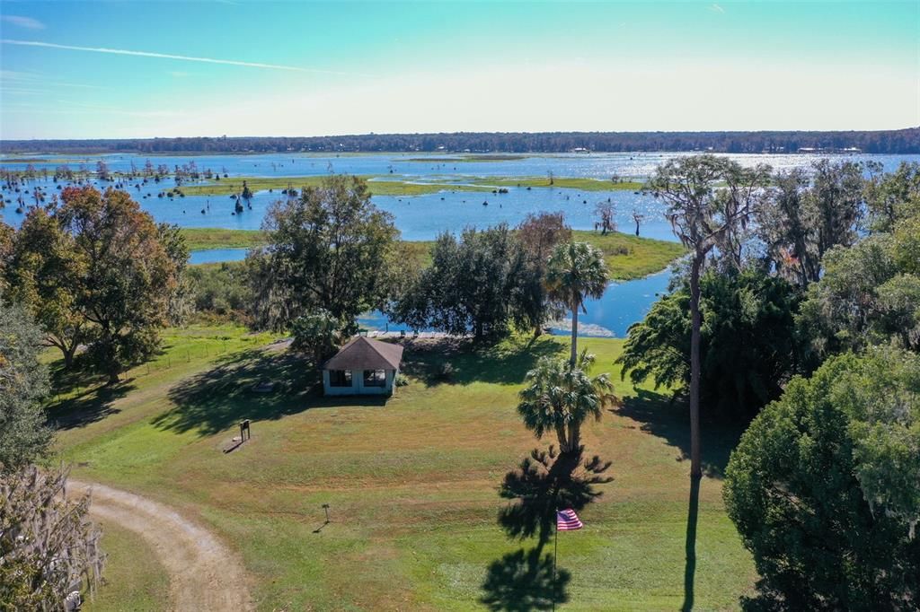 For Rent: $2,850 (3 beds, 2 baths, 1717 Square Feet)