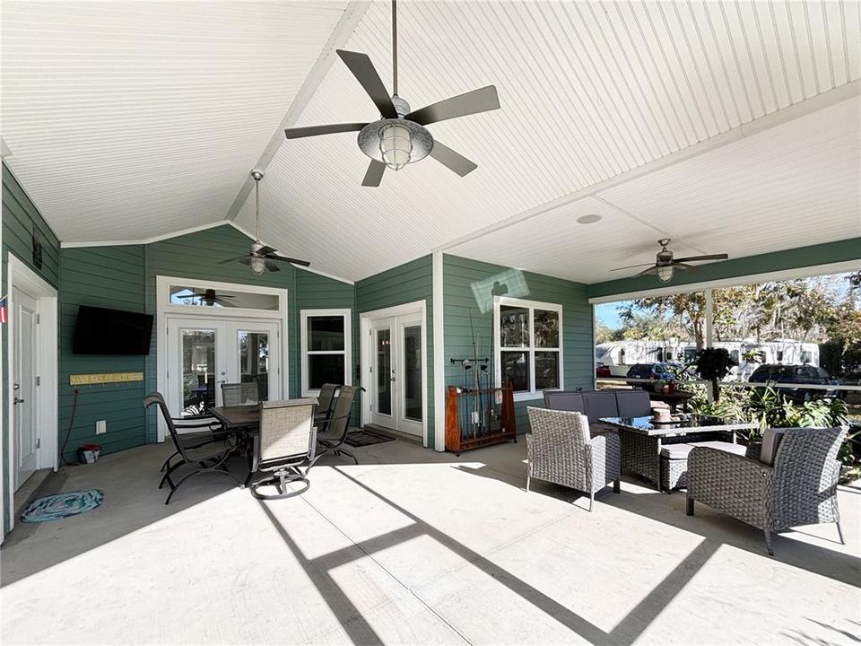 For Rent: $2,850 (3 beds, 2 baths, 1717 Square Feet)