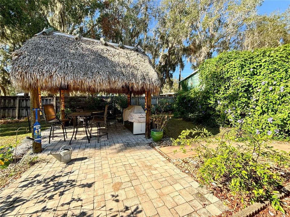 For Rent: $2,850 (3 beds, 2 baths, 1717 Square Feet)