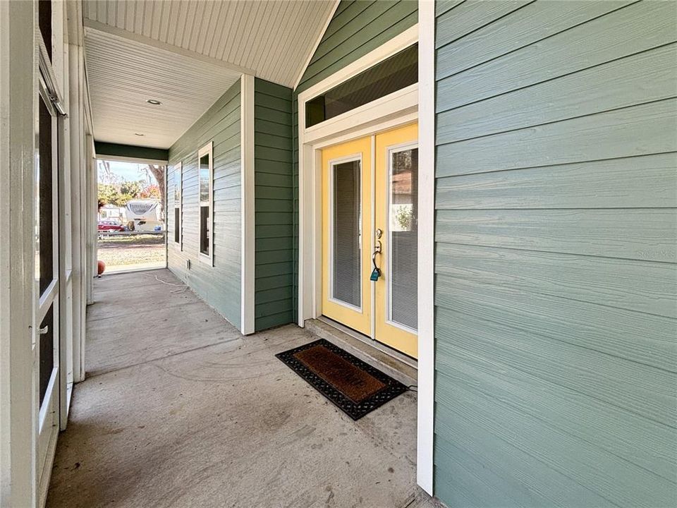 For Rent: $2,850 (3 beds, 2 baths, 1717 Square Feet)