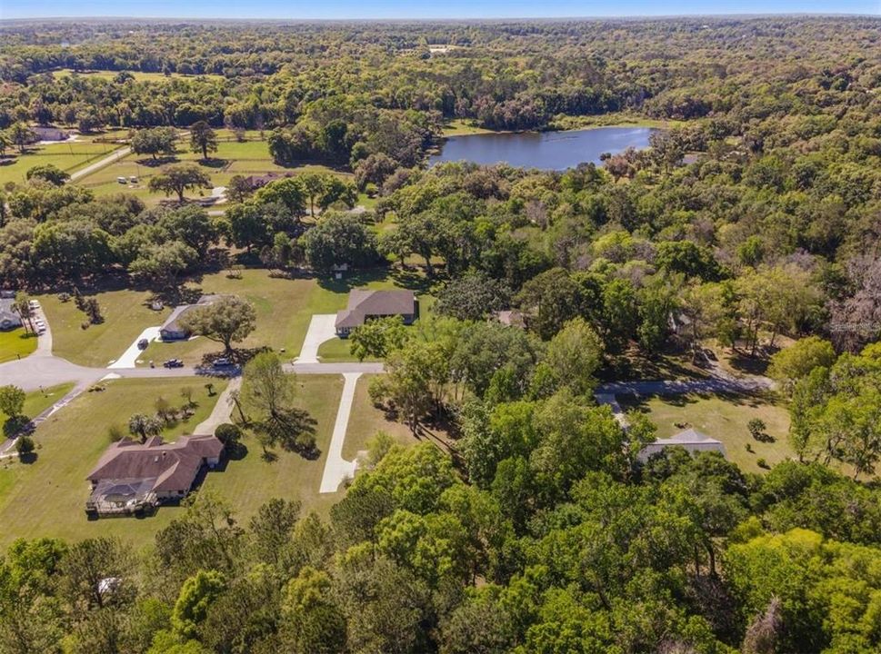 合同活跃: $440,000 (3 贝兹, 2 浴室, 2301 平方英尺)