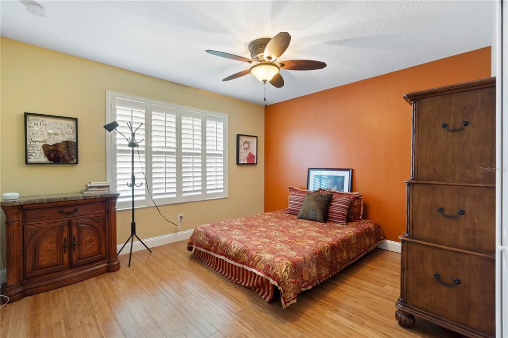 En Venta: $377,000 (3 camas, 2 baños, 1916 Pies cuadrados)