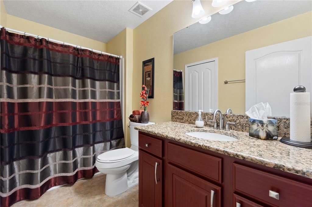 En Venta: $377,000 (3 camas, 2 baños, 1916 Pies cuadrados)