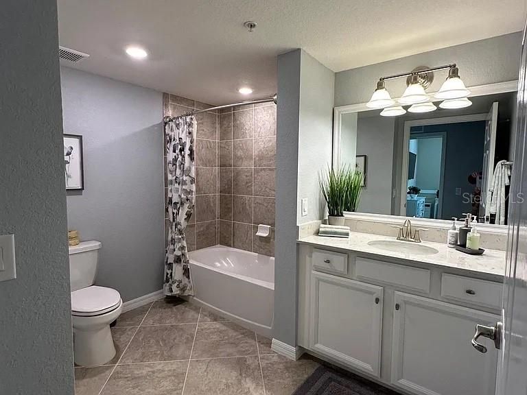 В аренду: $3,000 (3 спален, 2 ванн, 1706 Квадратных фут)