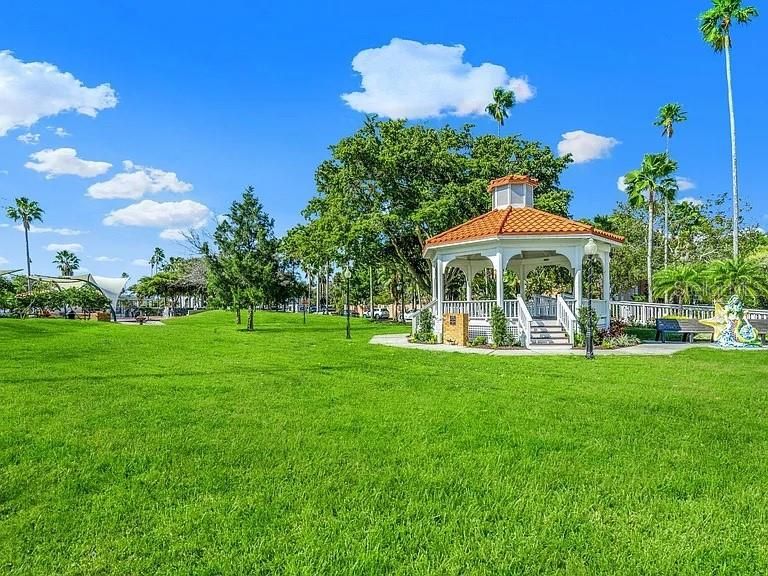 В аренду: $3,000 (3 спален, 2 ванн, 1706 Квадратных фут)