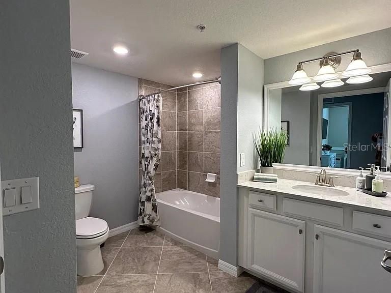 В аренду: $3,000 (3 спален, 2 ванн, 1706 Квадратных фут)