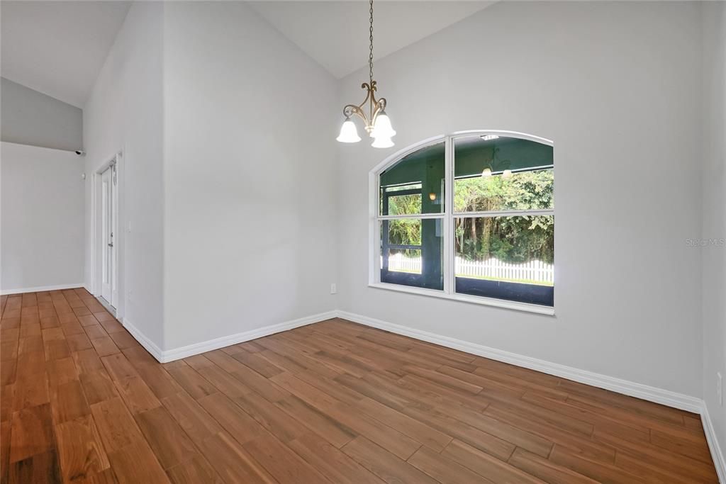 For Sale: $409,900 (3 beds, 2 baths, 1949 Square Feet)