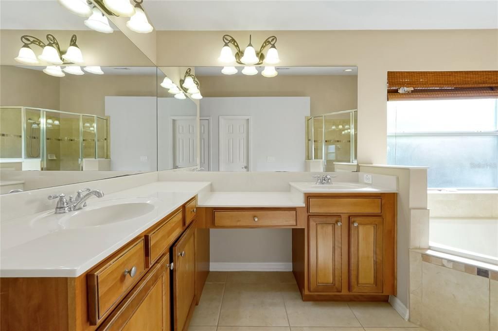 For Sale: $409,900 (3 beds, 2 baths, 1949 Square Feet)