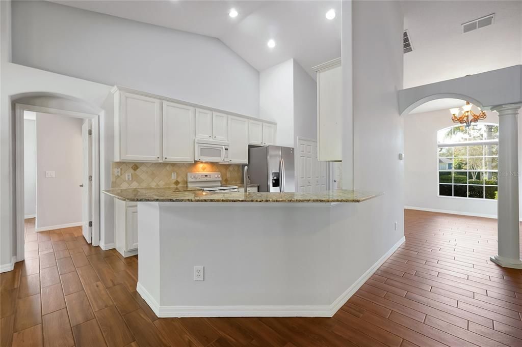 For Sale: $409,900 (3 beds, 2 baths, 1949 Square Feet)