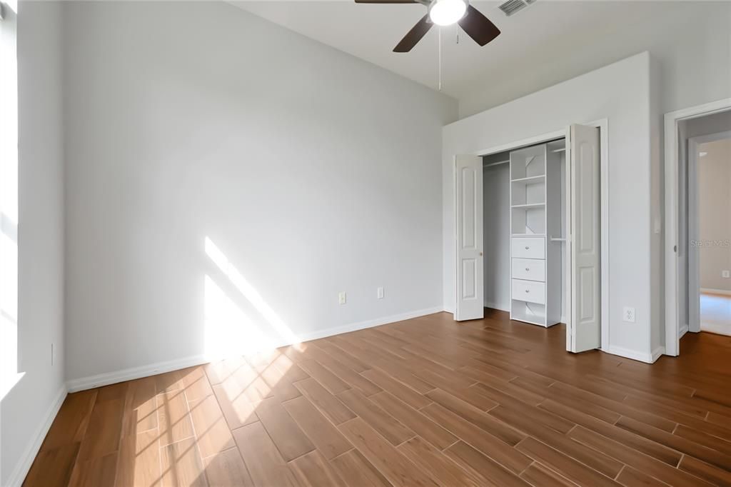 For Sale: $409,900 (3 beds, 2 baths, 1949 Square Feet)