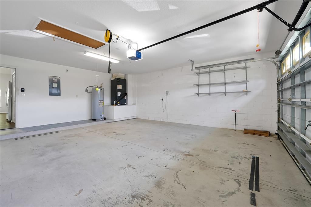 For Sale: $409,900 (3 beds, 2 baths, 1949 Square Feet)