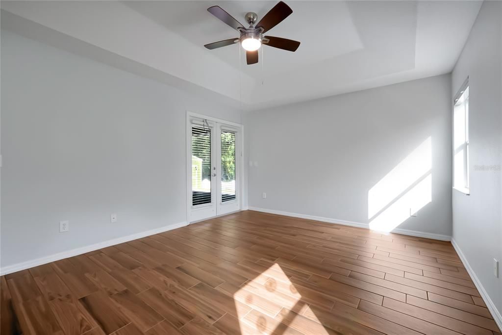 For Sale: $409,900 (3 beds, 2 baths, 1949 Square Feet)