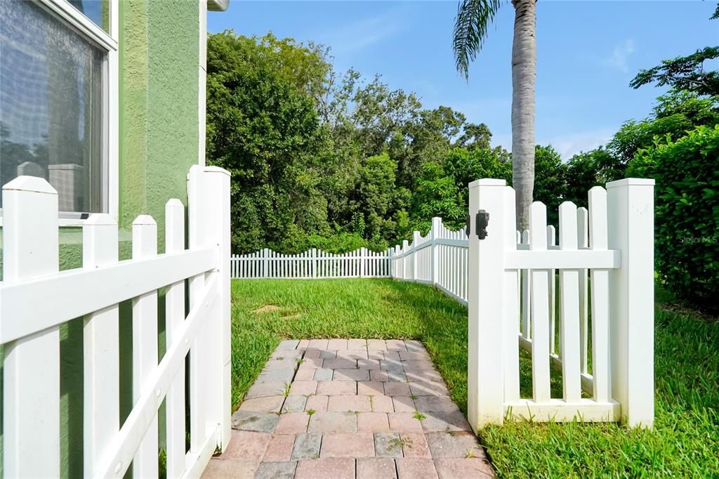 For Sale: $409,900 (3 beds, 2 baths, 1949 Square Feet)