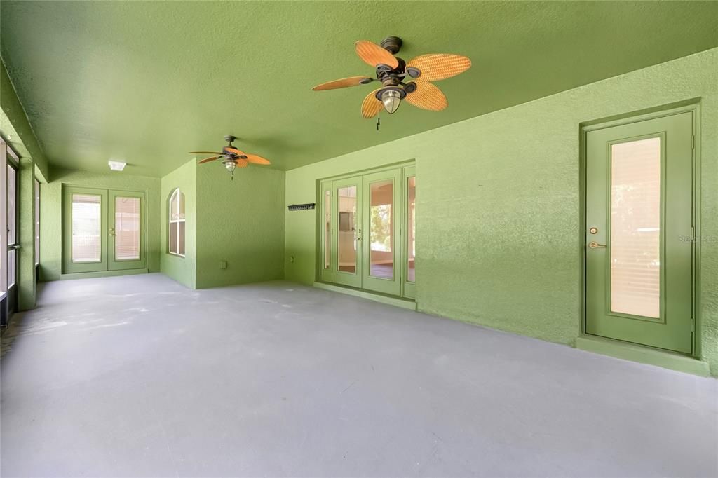 For Sale: $409,900 (3 beds, 2 baths, 1949 Square Feet)