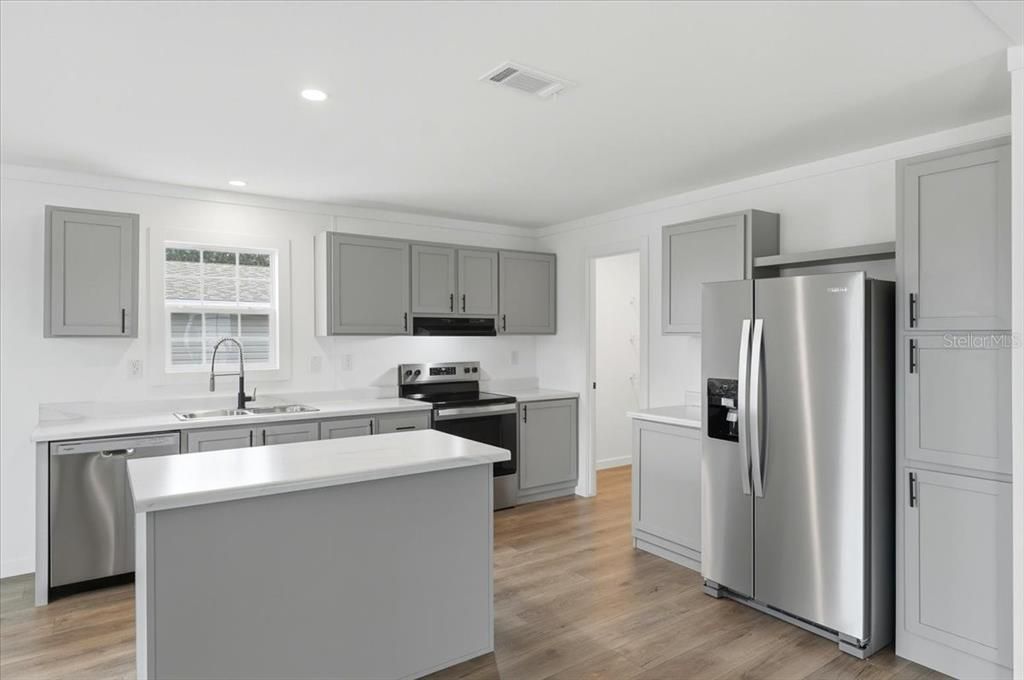 En Venta: $230,999 (3 camas, 2 baños, 1280 Pies cuadrados)