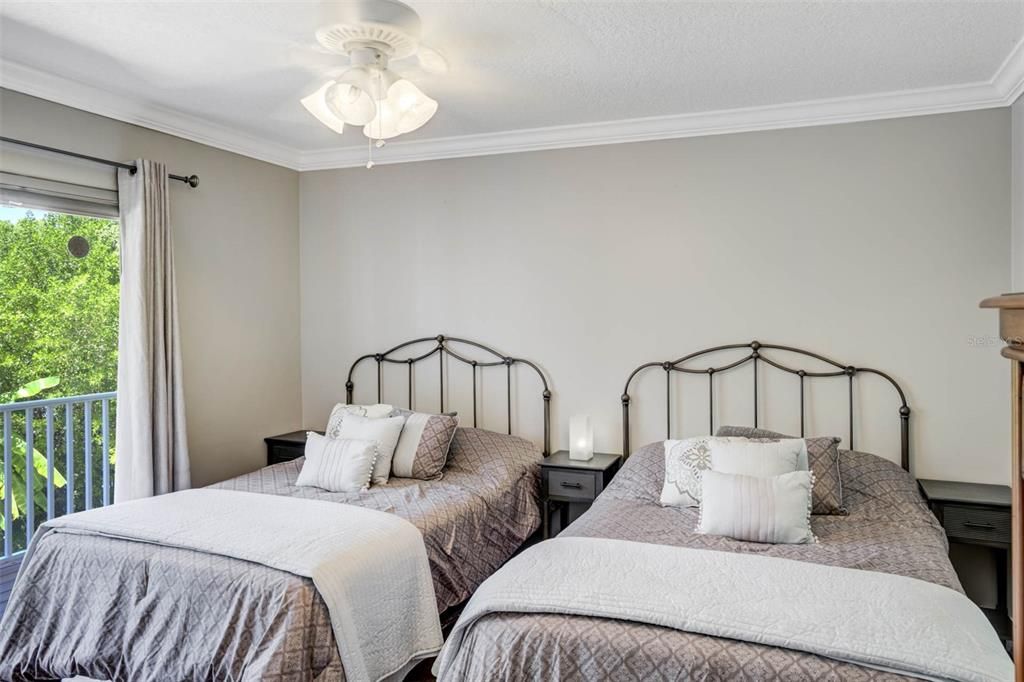 待售: $1,800,000 (4 贝兹, 3 浴室, 2924 平方英尺)