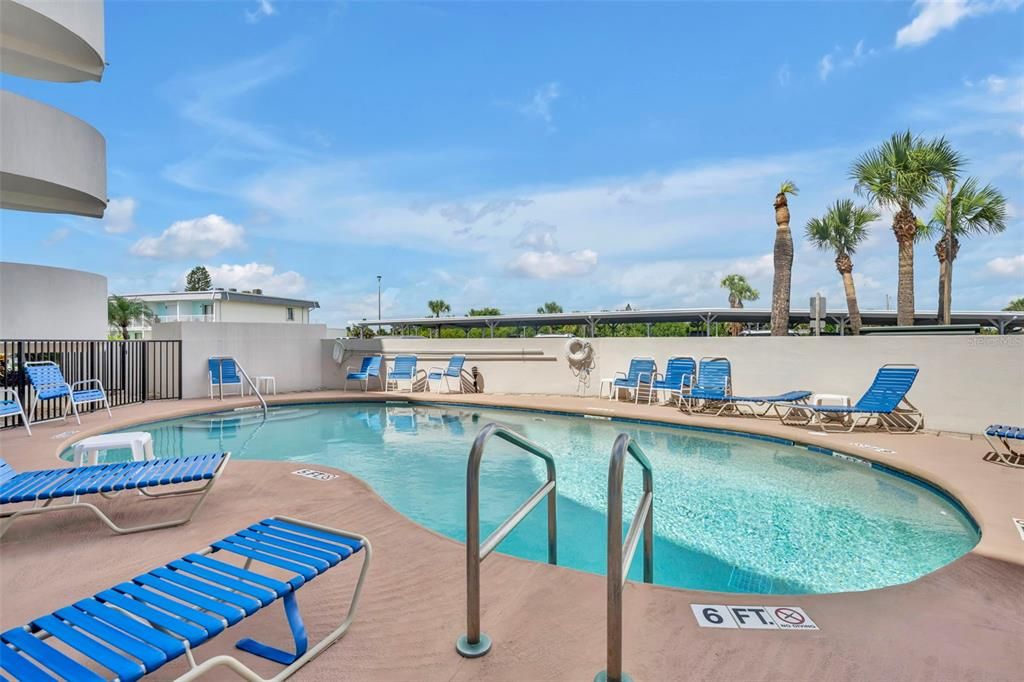 For Sale: $395,000 (2 beds, 2 baths, 1056 Square Feet)