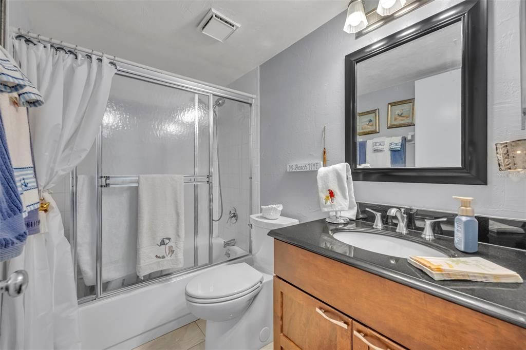 For Sale: $395,000 (2 beds, 2 baths, 1056 Square Feet)