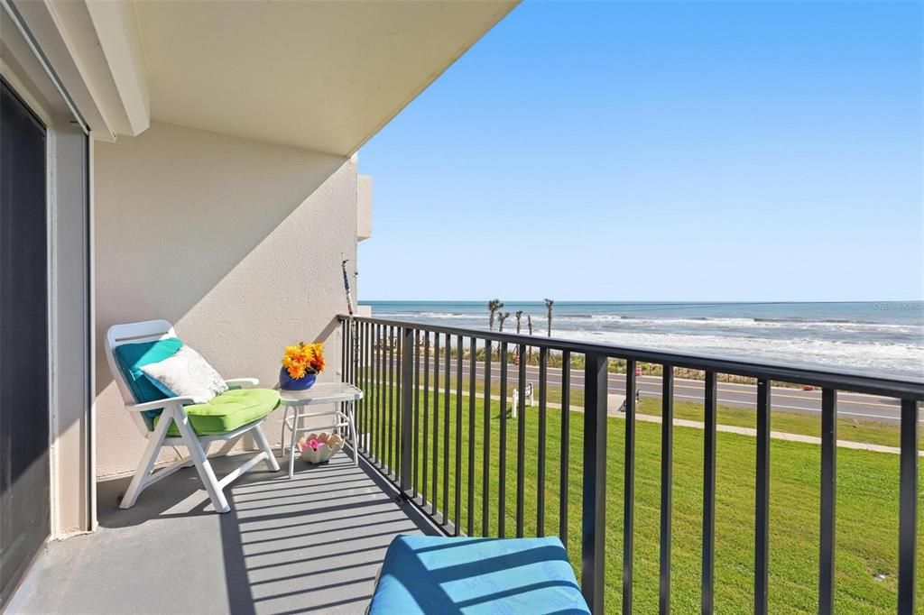 For Sale: $360,000 (2 beds, 2 baths, 1056 Square Feet)