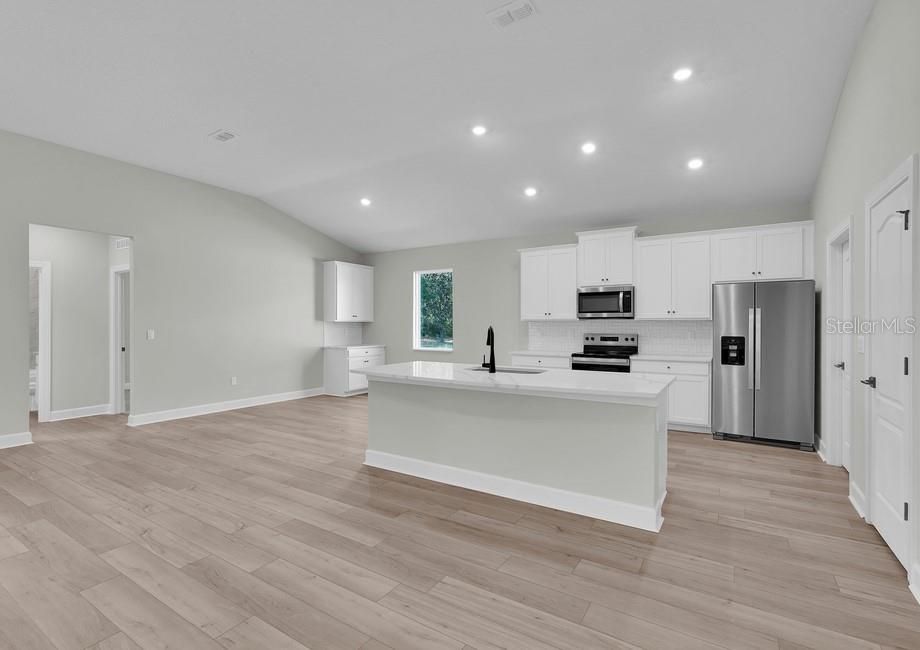 En Venta: $420,900 (4 camas, 3 baños, 2336 Pies cuadrados)