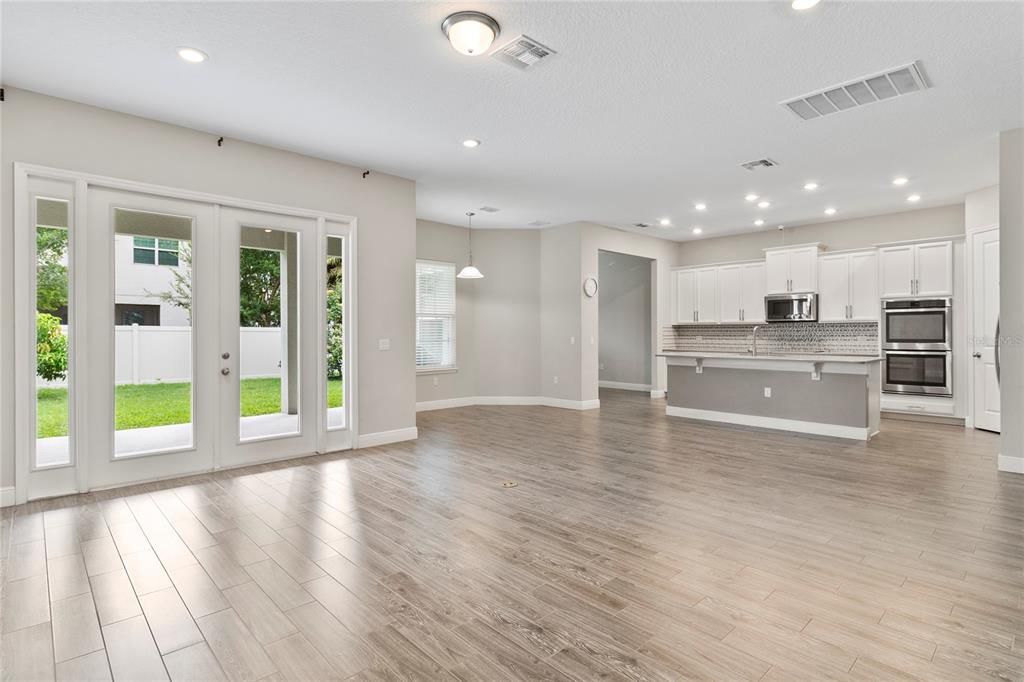 For Rent: $4,500 (4 beds, 3 baths, 3144 Square Feet)