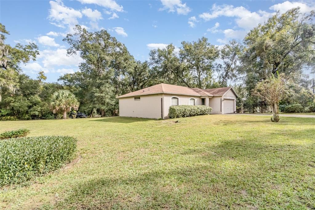 合同活跃: $278,000 (3 贝兹, 2 浴室, 1170 平方英尺)