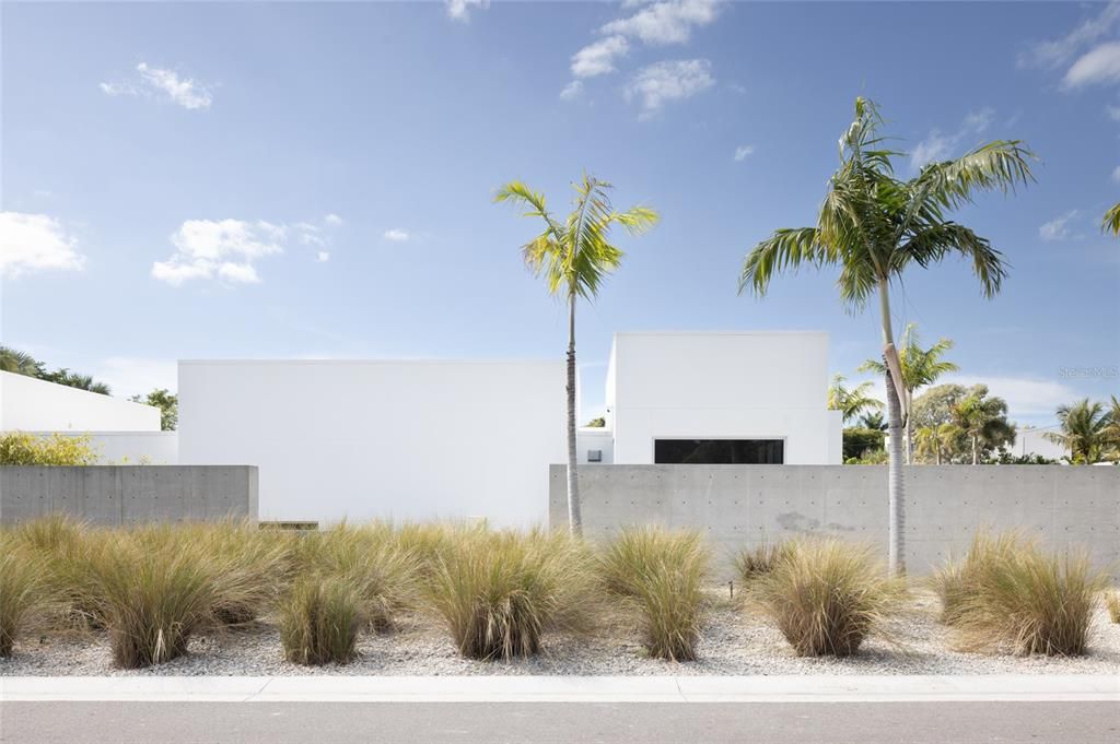 For Sale: $3,985,000 (3 beds, 3 baths, 3364 Square Feet)