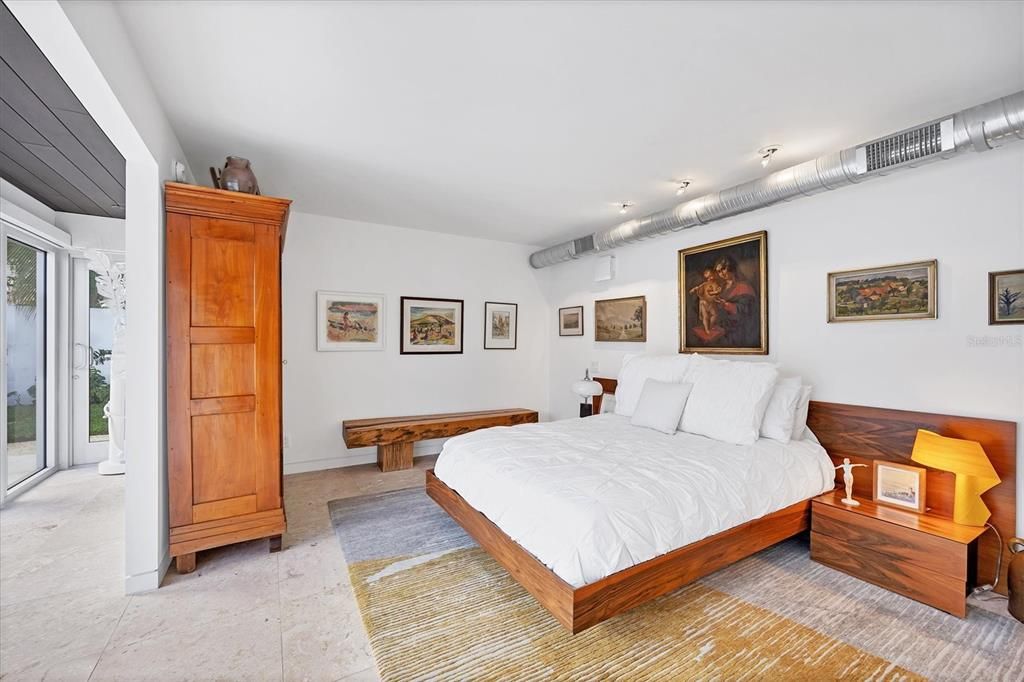 For Sale: $3,985,000 (3 beds, 3 baths, 3364 Square Feet)