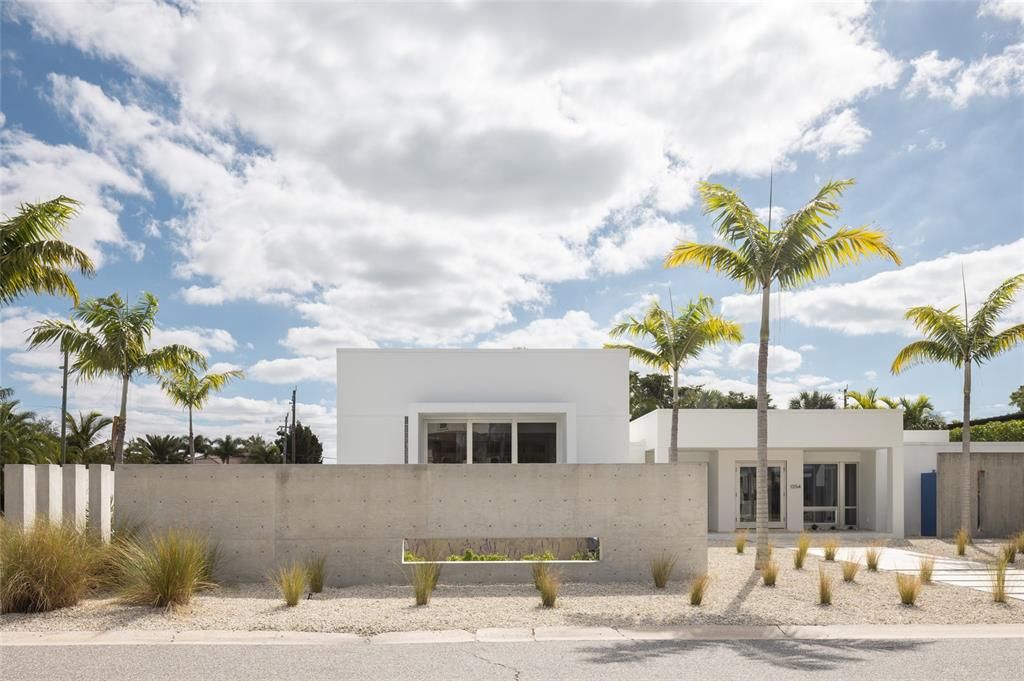 For Sale: $3,985,000 (3 beds, 3 baths, 3364 Square Feet)