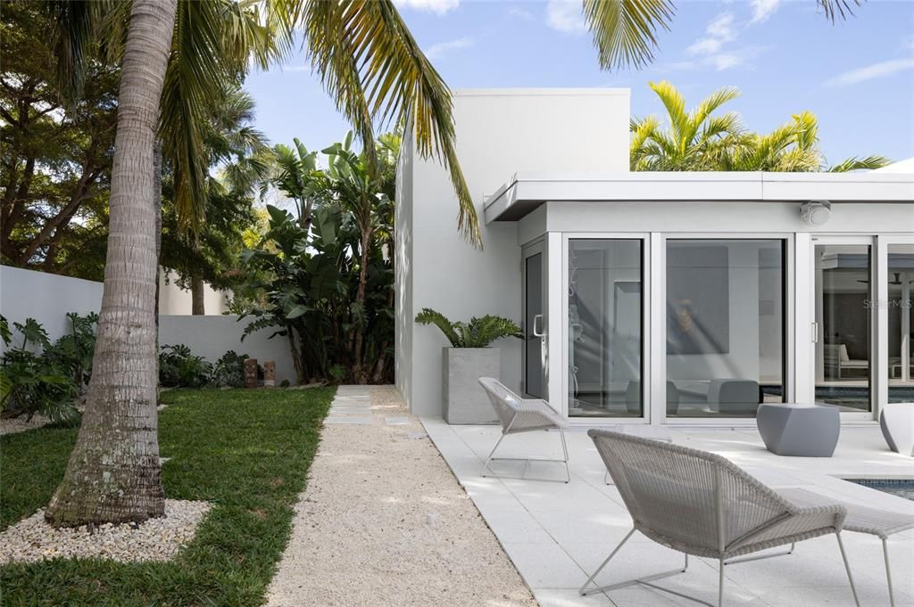 For Sale: $3,985,000 (3 beds, 3 baths, 3364 Square Feet)