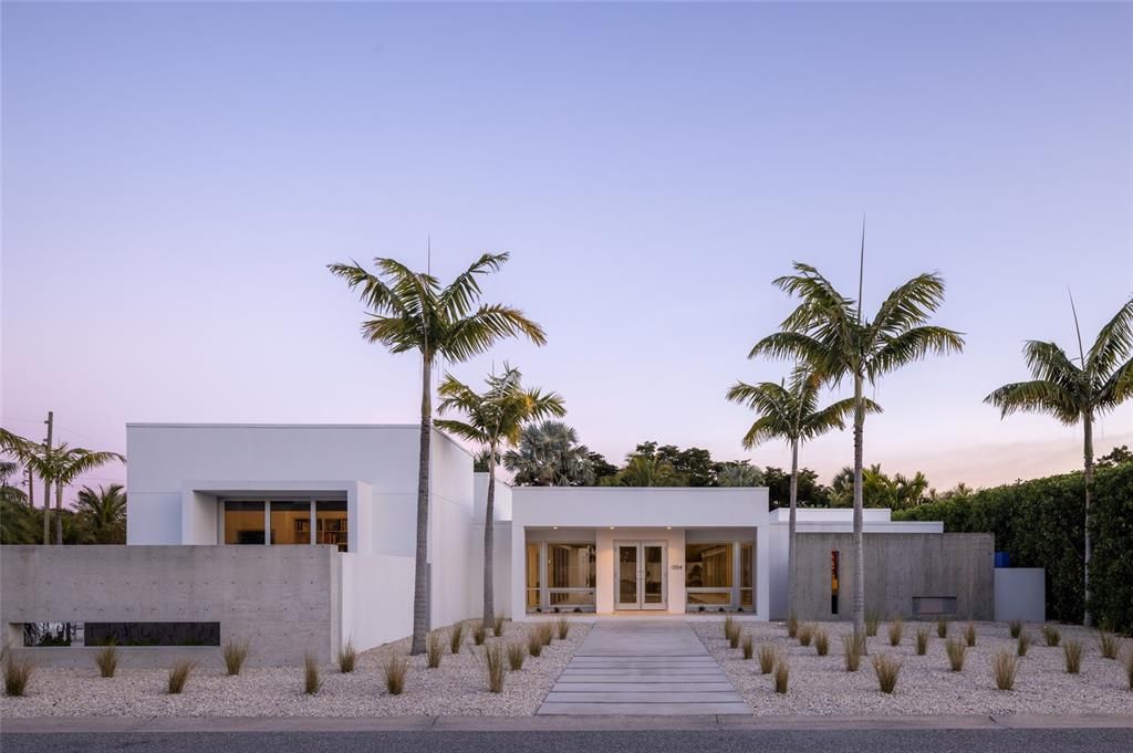 For Sale: $3,985,000 (3 beds, 3 baths, 3364 Square Feet)