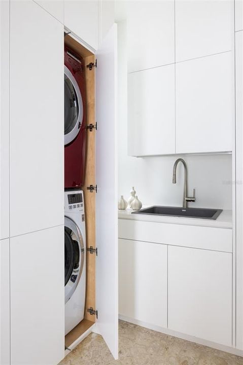 For Sale: $3,985,000 (3 beds, 3 baths, 3364 Square Feet)