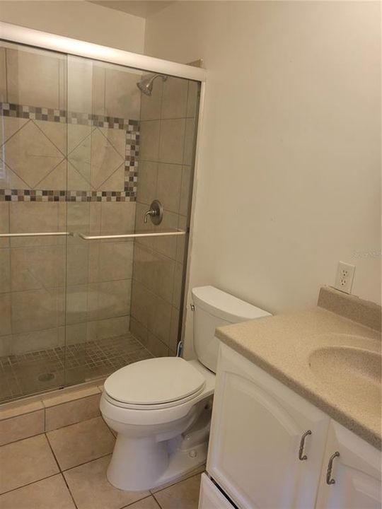 出租: $2,450 (2 贝兹, 2 浴室, 1245 平方英尺)