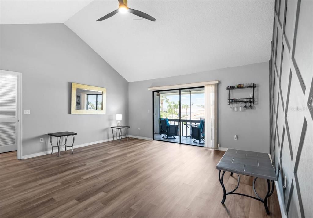 Active With Contract: $1,600 (2 beds, 2 baths, 1219 Square Feet)