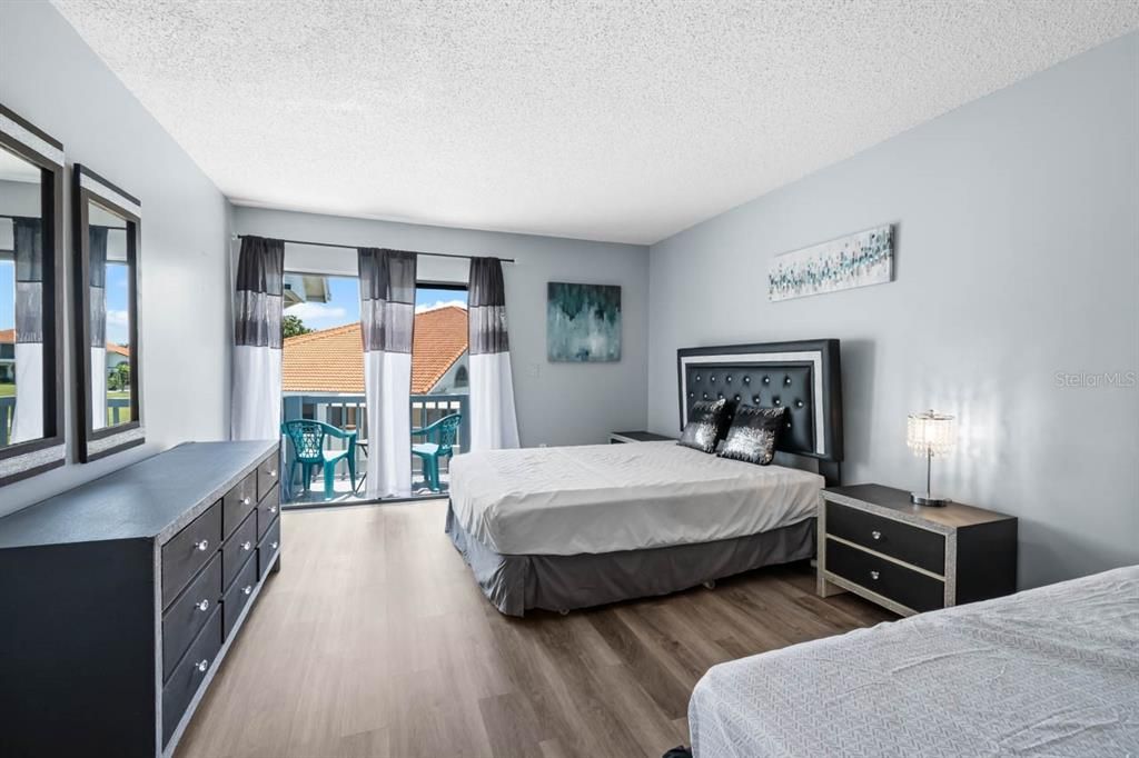 Active With Contract: $1,600 (2 beds, 2 baths, 1219 Square Feet)