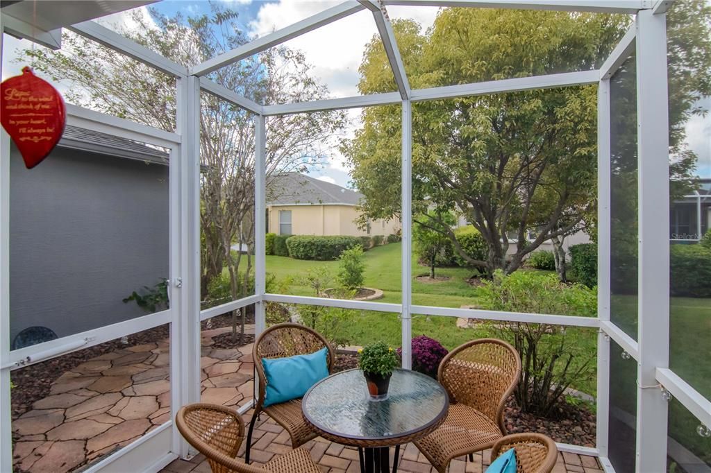 Под контрактом: $380,000 (3 спален, 2 ванн, 1713 Квадратных фут)