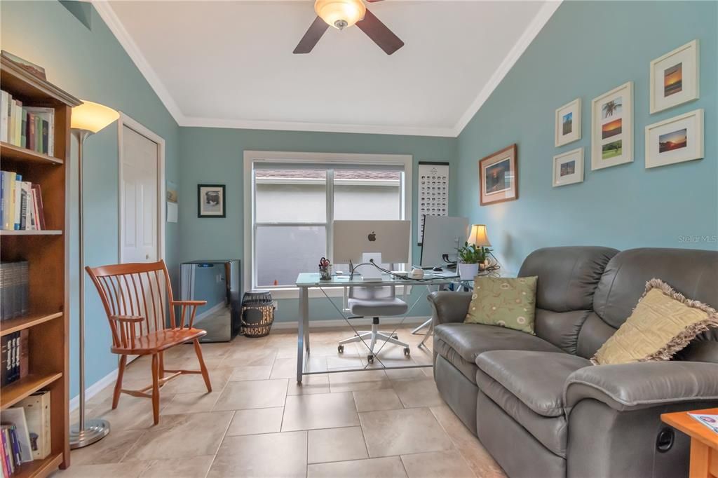 Под контрактом: $380,000 (3 спален, 2 ванн, 1713 Квадратных фут)