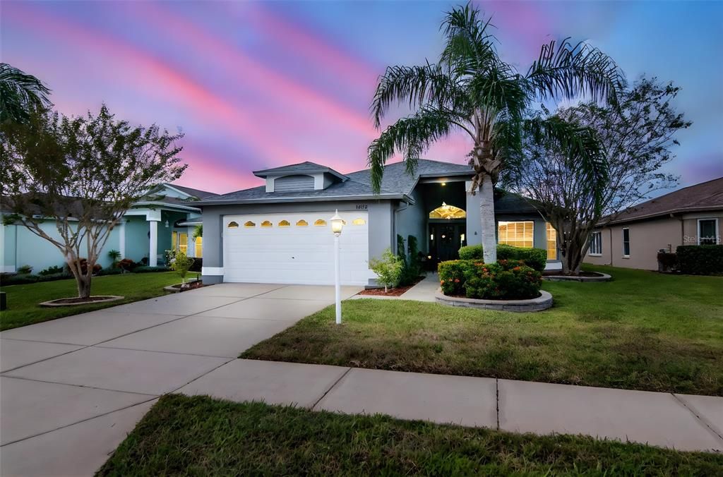 Под контрактом: $380,000 (3 спален, 2 ванн, 1713 Квадратных фут)