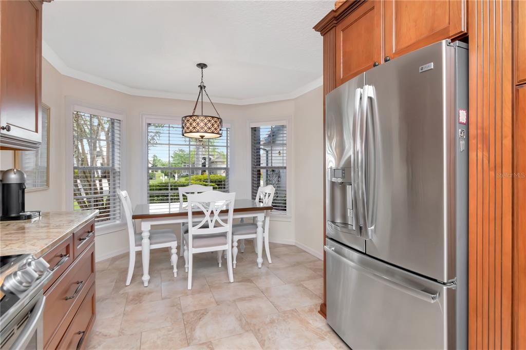 Под контрактом: $380,000 (3 спален, 2 ванн, 1713 Квадратных фут)