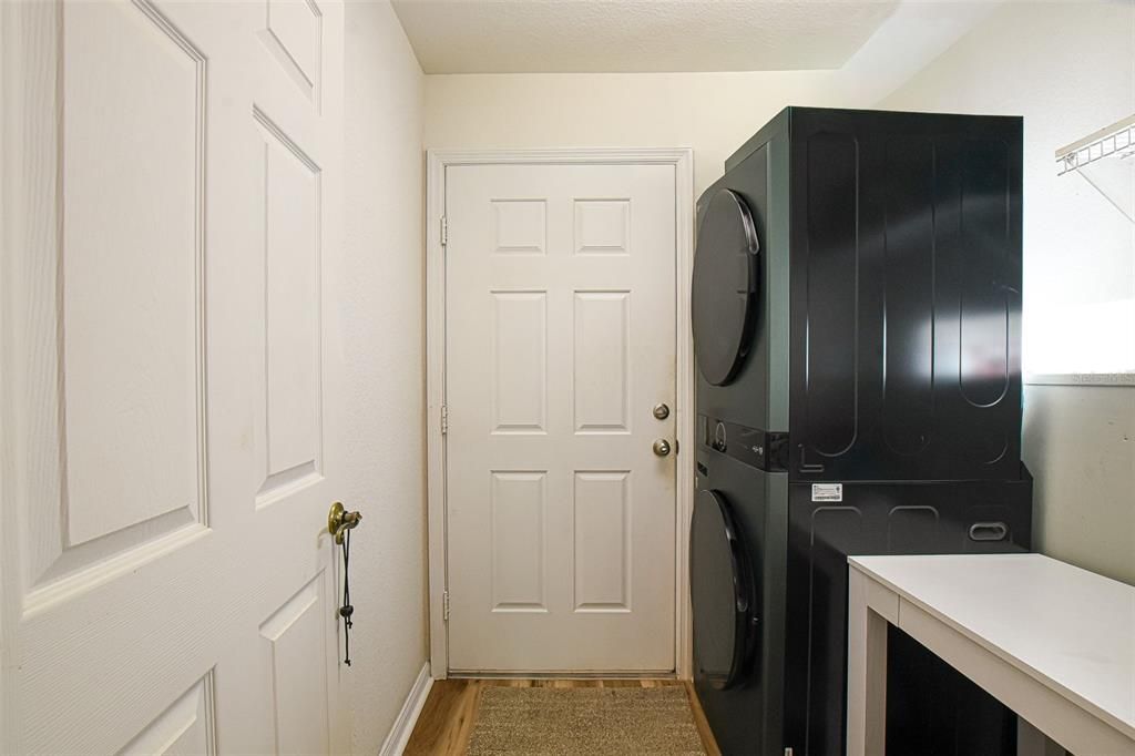 For Sale: $279,000 (2 beds, 2 baths, 1234 Square Feet)