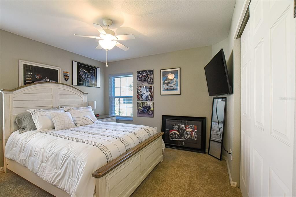 For Sale: $279,000 (2 beds, 2 baths, 1234 Square Feet)