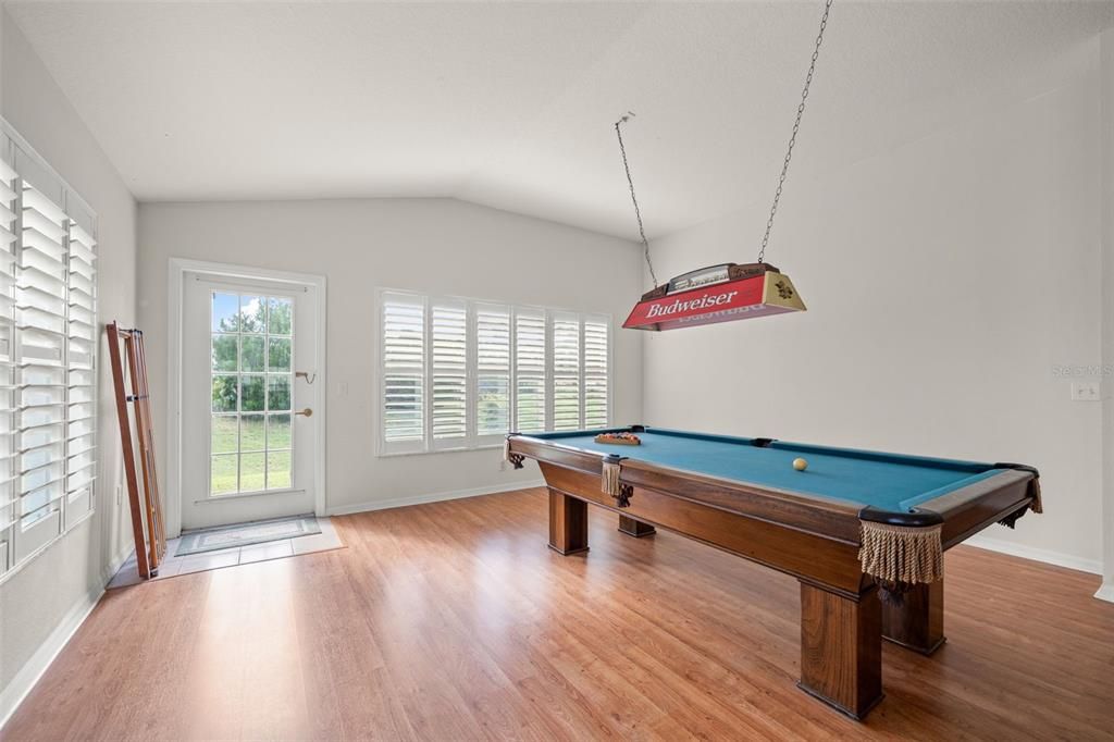 For Sale: $299,900 (3 beds, 2 baths, 1878 Square Feet)