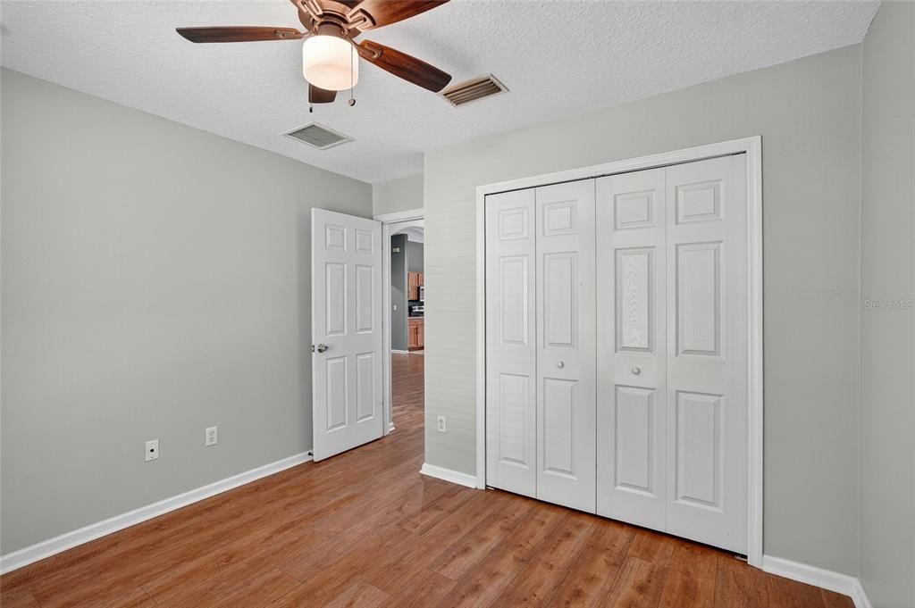 合同活跃: $349,900 (3 贝兹, 2 浴室, 1520 平方英尺)