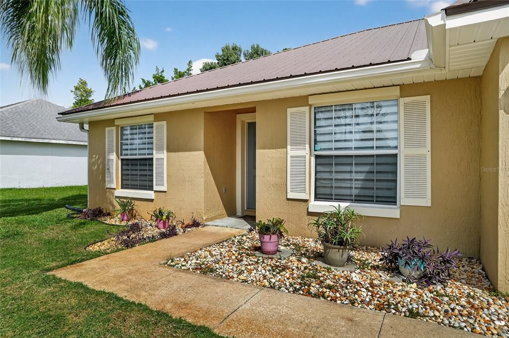 合同活跃: $349,900 (3 贝兹, 2 浴室, 1520 平方英尺)