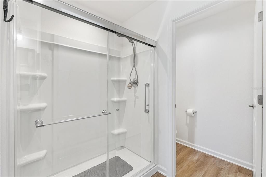 For Sale: $314,900 (2 beds, 2 baths, 1300 Square Feet)