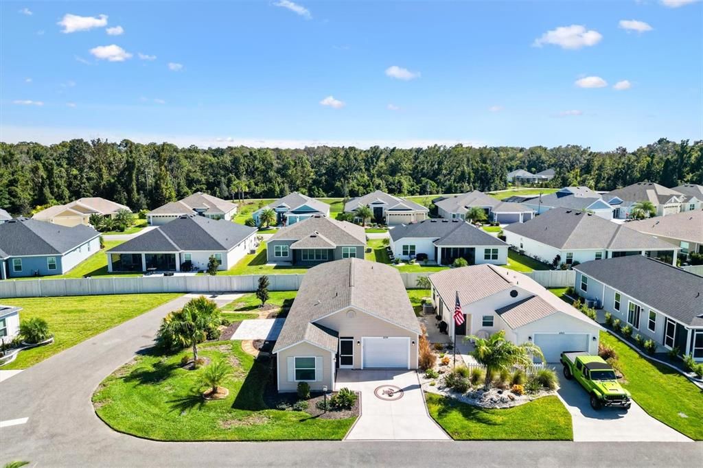 For Sale: $314,900 (2 beds, 2 baths, 1300 Square Feet)