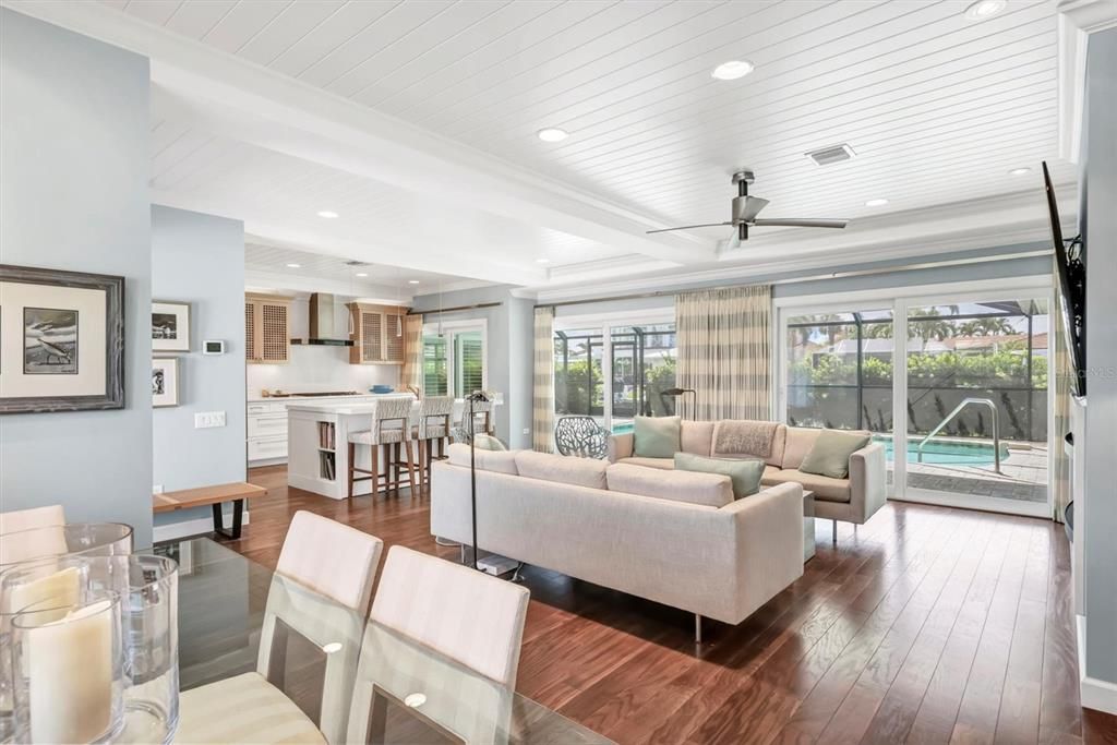 На продажу: $2,215,000 (4 спален, 3 ванн, 1840 Квадратных фут)