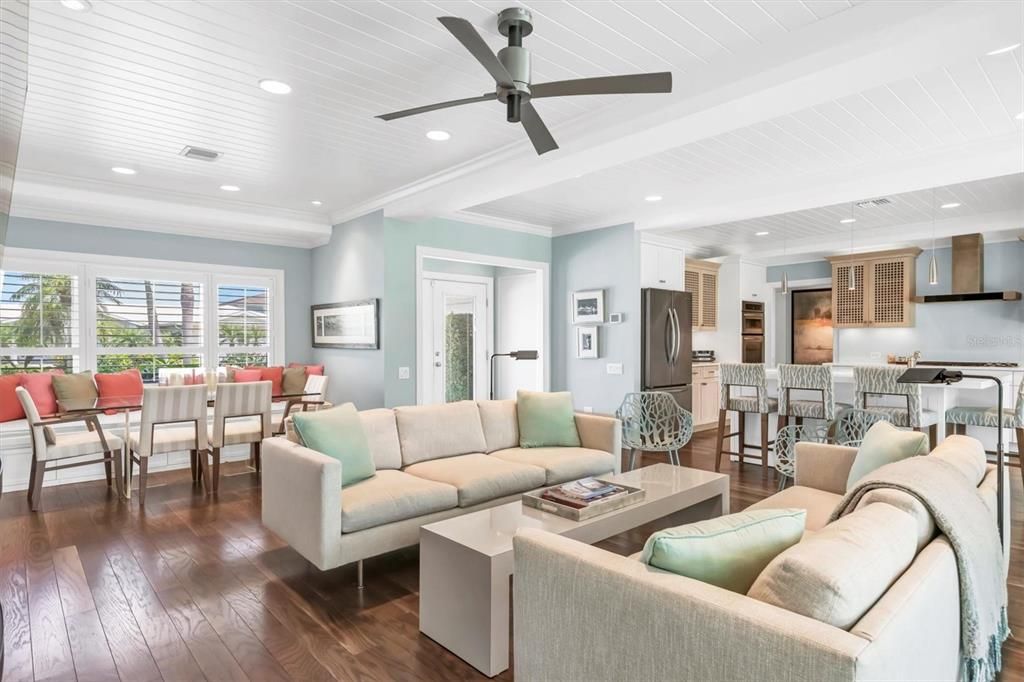 На продажу: $2,215,000 (4 спален, 3 ванн, 1840 Квадратных фут)