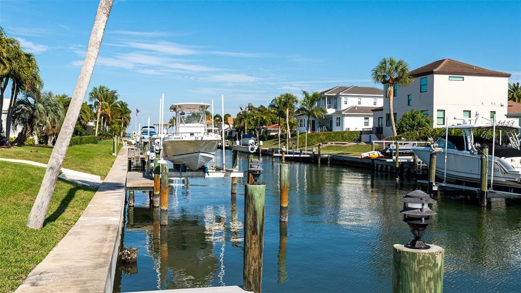 На продажу: $2,215,000 (4 спален, 3 ванн, 1840 Квадратных фут)