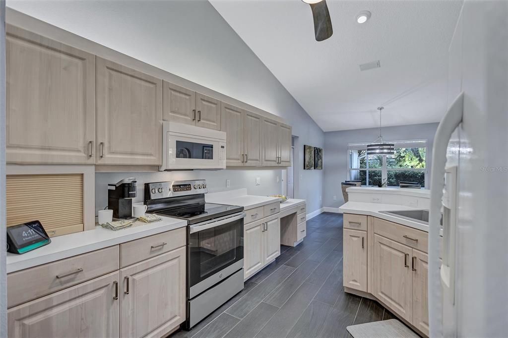 待售: $535,000 (3 贝兹, 2 浴室, 1990 平方英尺)